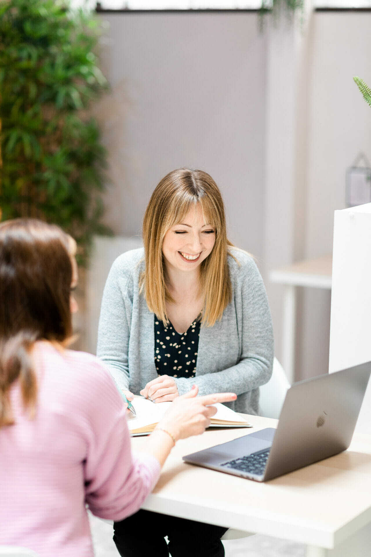 10 ways to give valuable feedback to your website designer